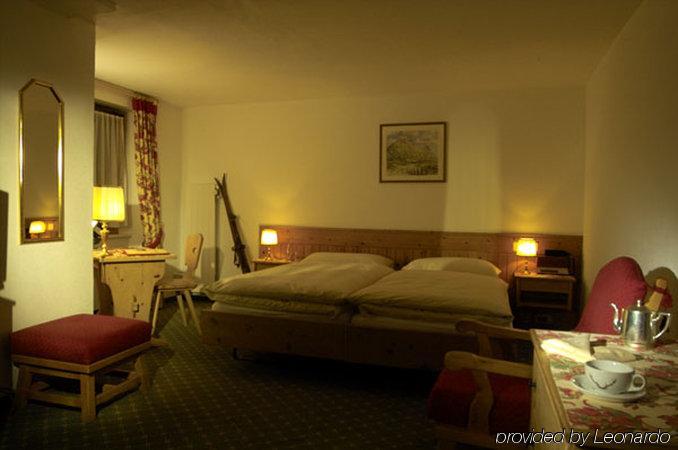 Hotel Bernina Pontresina Habitación foto